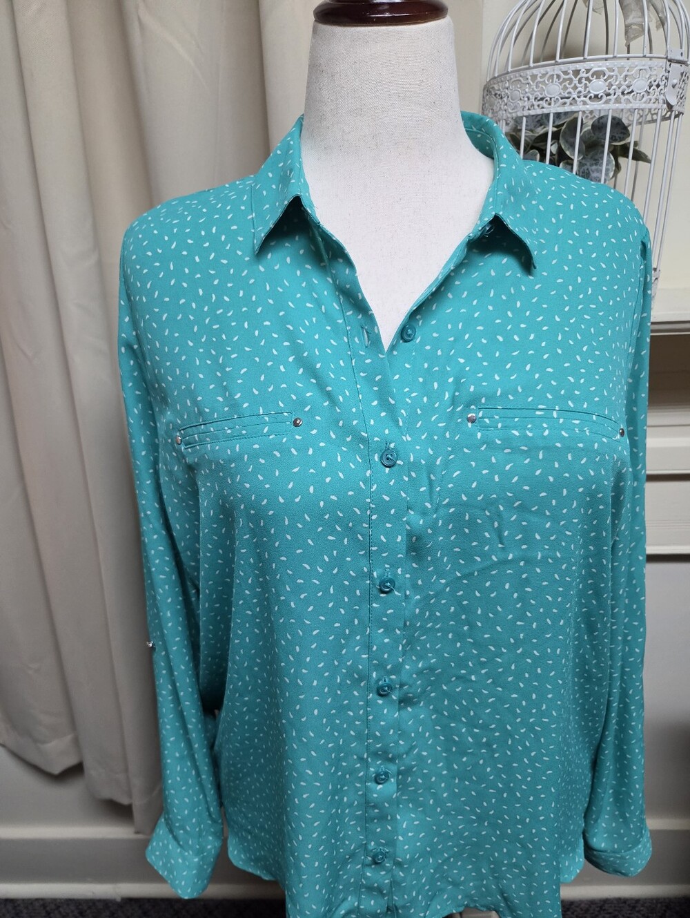 Apt. 9 Green Button-Down Shirt with White Dot Print Dize XL